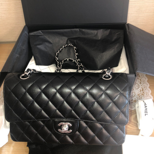 (새제품)샤넬 클래식플랩백미디움은장