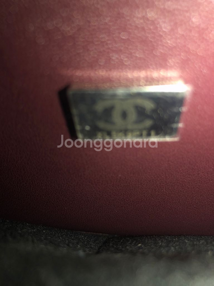 (새제품)샤넬 클래식플랩백미디움은장--7