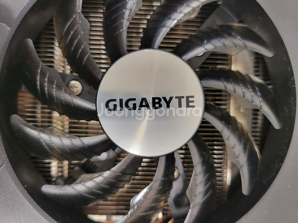 기가바이트 RTX4060--6