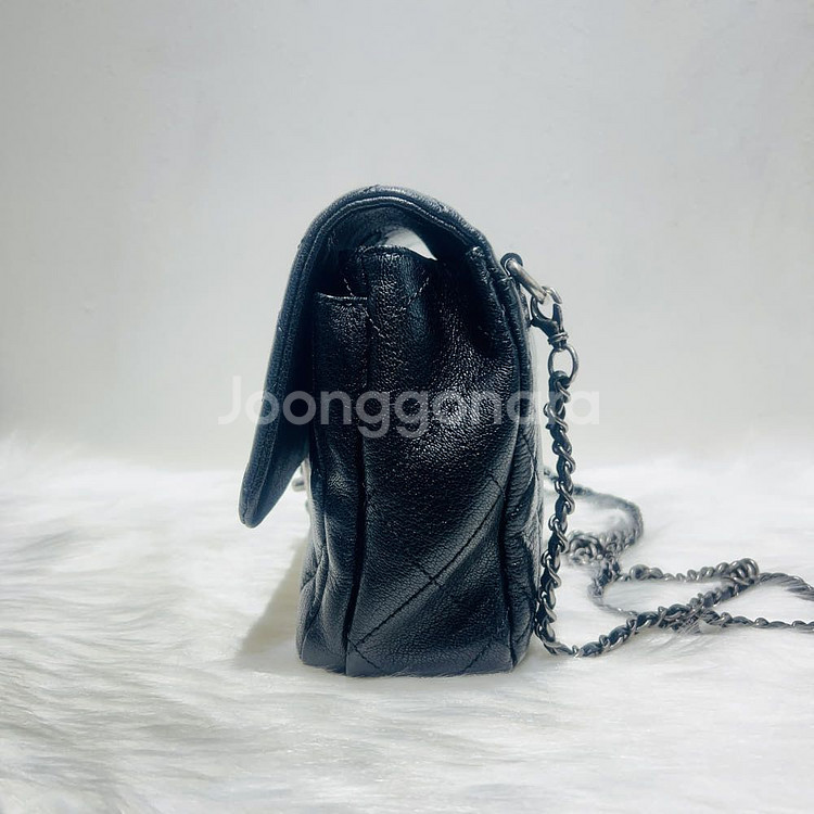 샤넬 A93134 블랙 캐비어 클래식 빈티지 실버 플랩--2