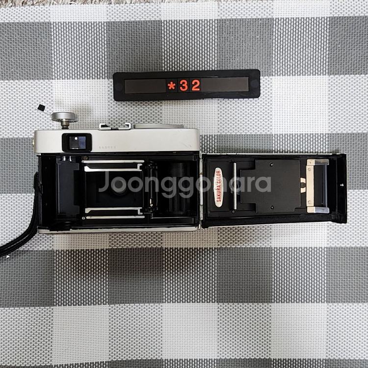 코니카 C 35 필름카메라 실버바디--4