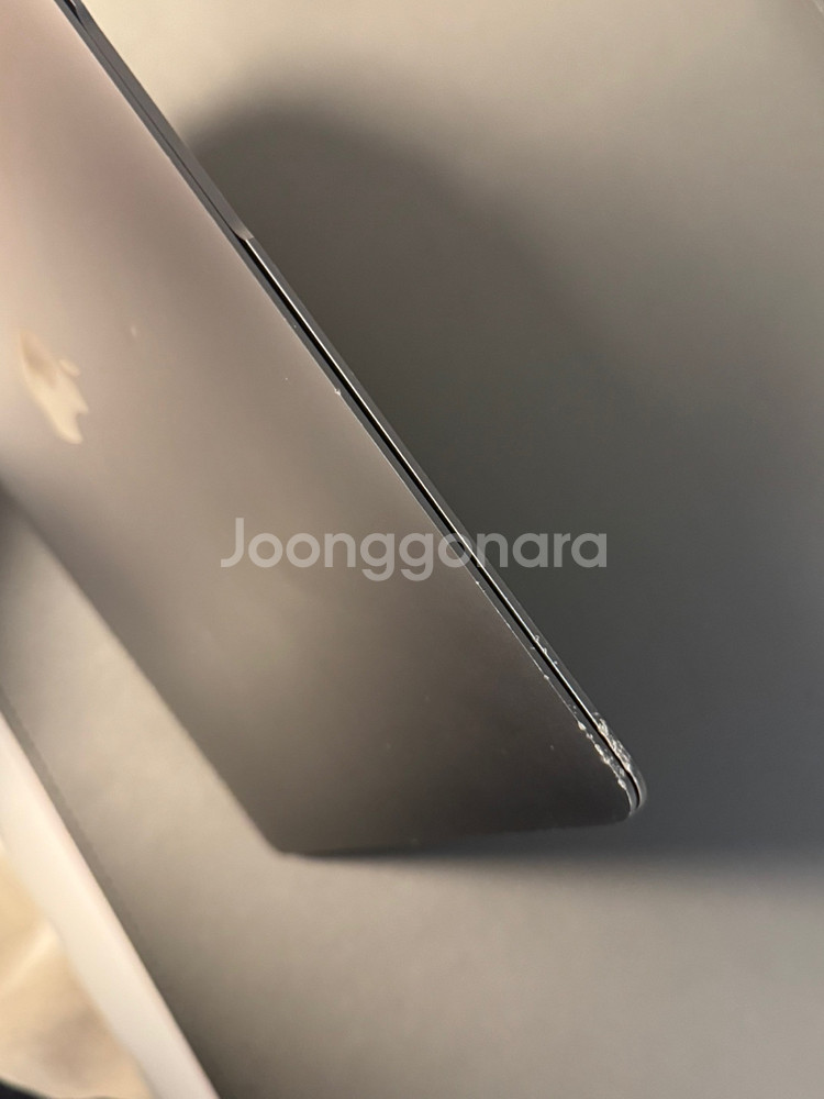 맥북 air m1 8gb 256 (박풀이지만 손상일부)--4