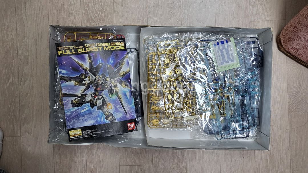 mg 1/100 건담 스트라이크 프리덤 풀버스트 모드--1