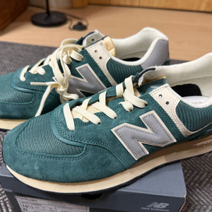 뉴발란스 574 LGMG 285 사이즈