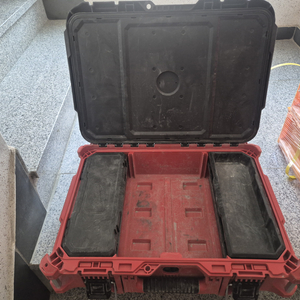 밀워키 팩아웃 미디움