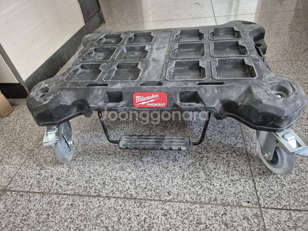 밀워키 팩아웃 돌리--0