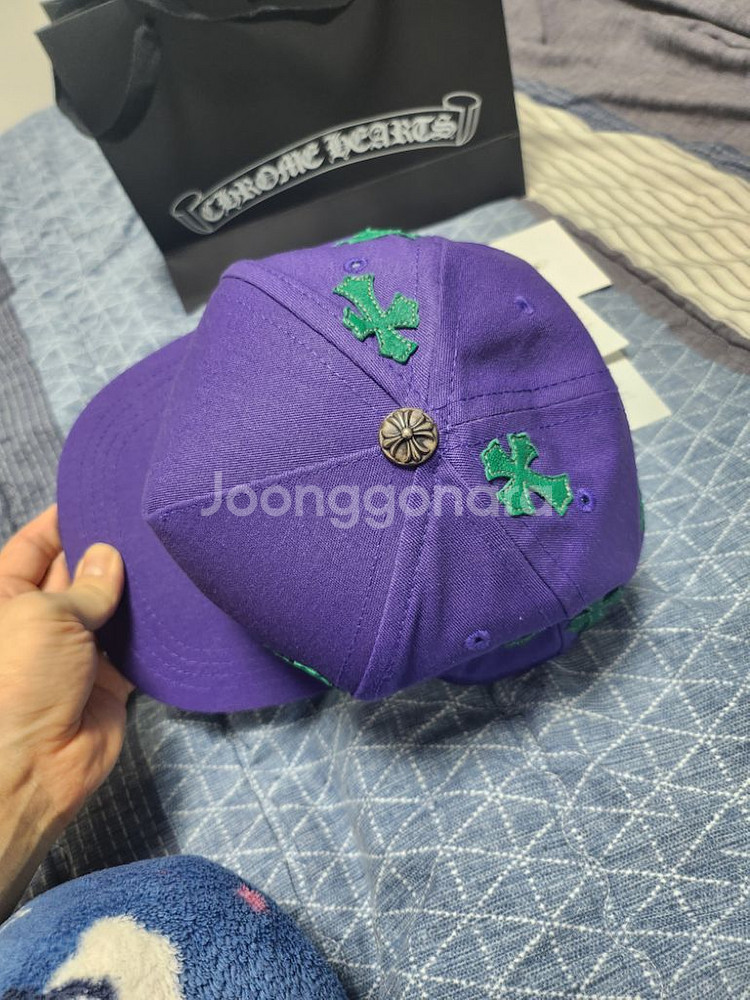 국내매장판 크롬하츠 가죽패치 모자(퍼플) 팝니다.--2