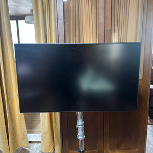 Lg 32인치 ul950모니터