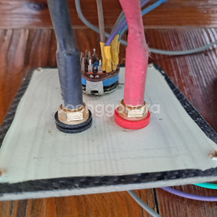 스피커 바인딩 포스트--2