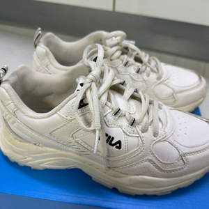 필라 레인저v2 어글리슈즈 240사이즈
