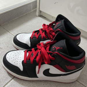 조던1미드블랙 230/235사이즈