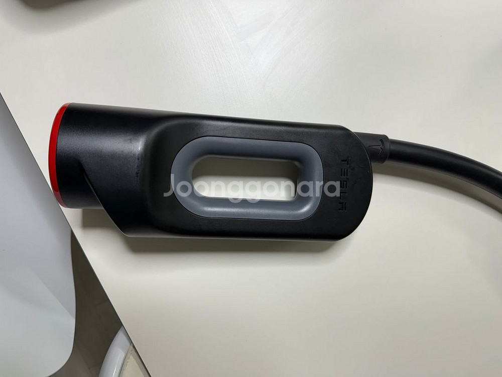 테슬라 급속충전 차데모 팝니다--0