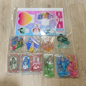 피치피치핏치 아크릴 스탠드, 가챠 보석함