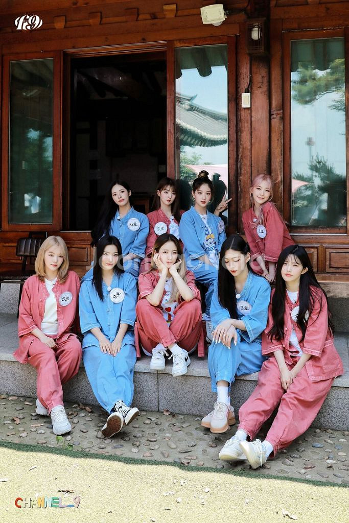 8만원 이내로 굿즈 삽니다--0