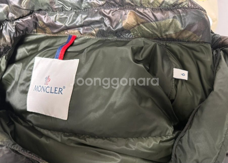 몽클레어 경량패딩--3