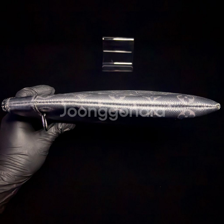 루이비통 이클립스 모노그램 클러치--3