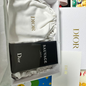 디올 소바쥬 퍼퓸 100ml+ 선물패키징
