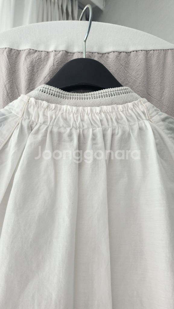 듀엘 화이트 봄 잠바 산뜻하고 귀여운 가디건 점퍼 바람--5