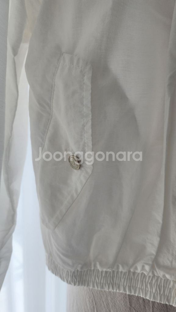 듀엘 화이트 봄 잠바 산뜻하고 귀여운 가디건 점퍼 바람--2