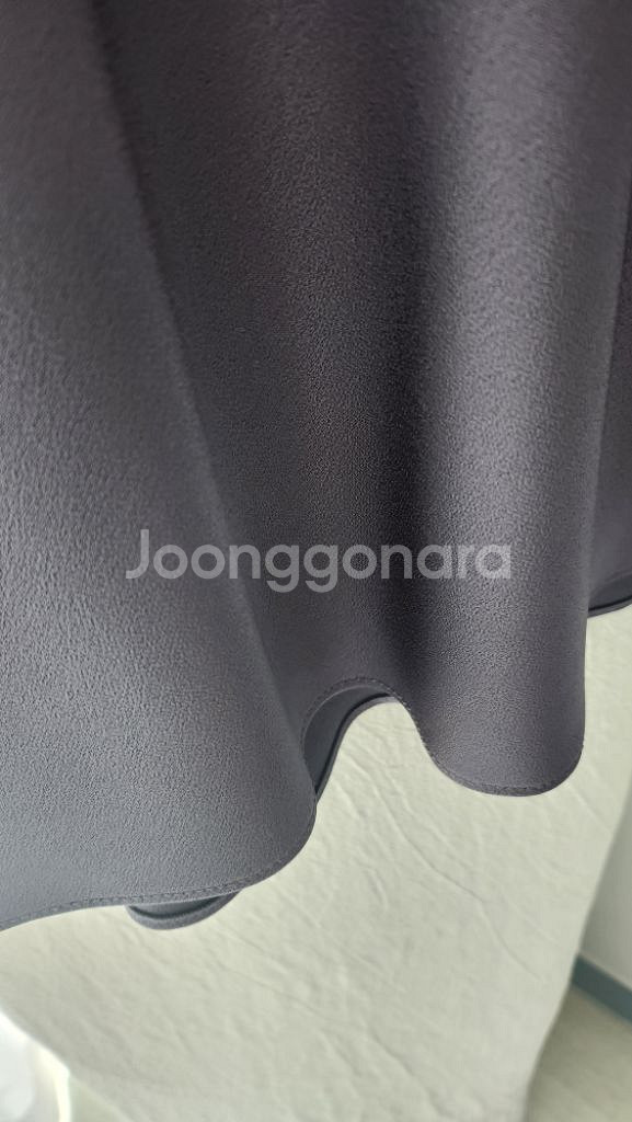 쉬즈미스 실크공단 플레어 심플 스커트--2