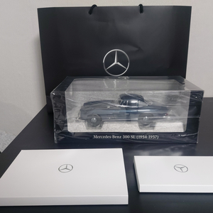 벤츠 다이캐스트 300 SL (1:18)