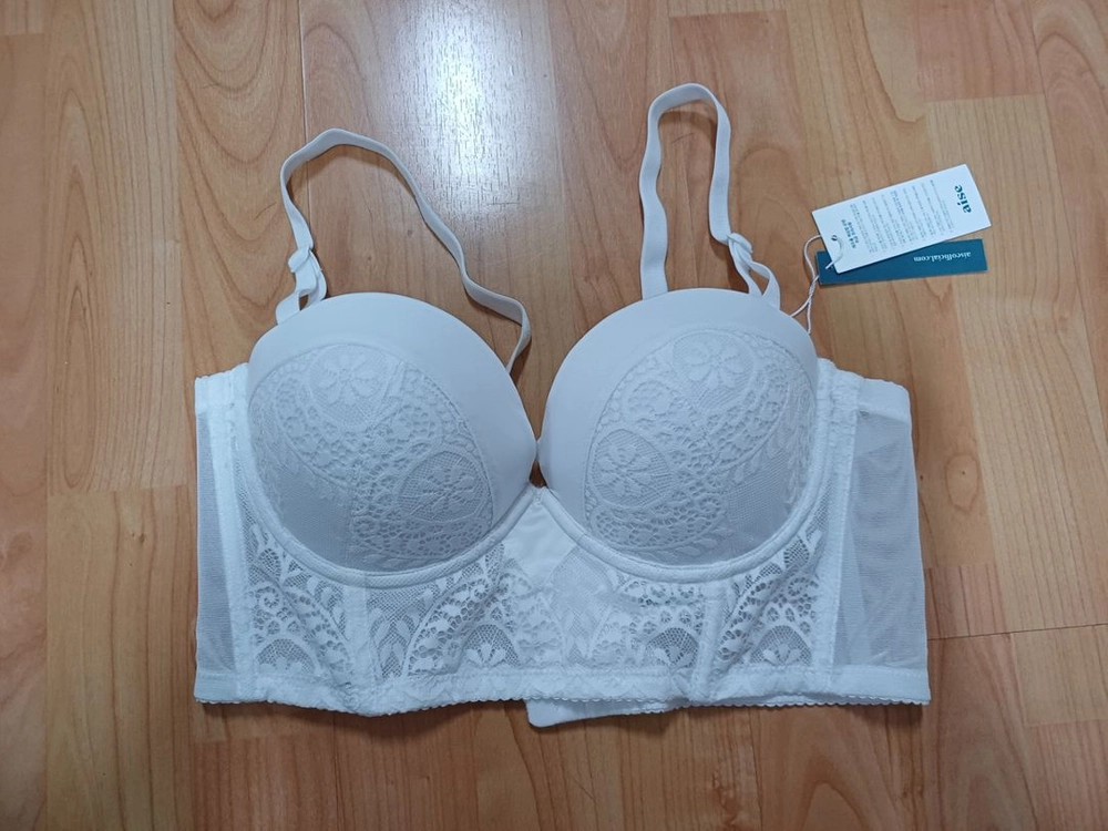 드레스핏을 완성시켜주는 에이세 웨딩브라 85A 이미지