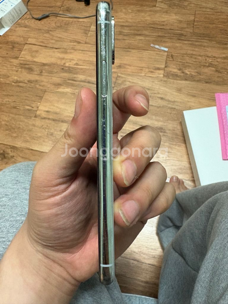 아이폰xs 64기가 팝니다!--5