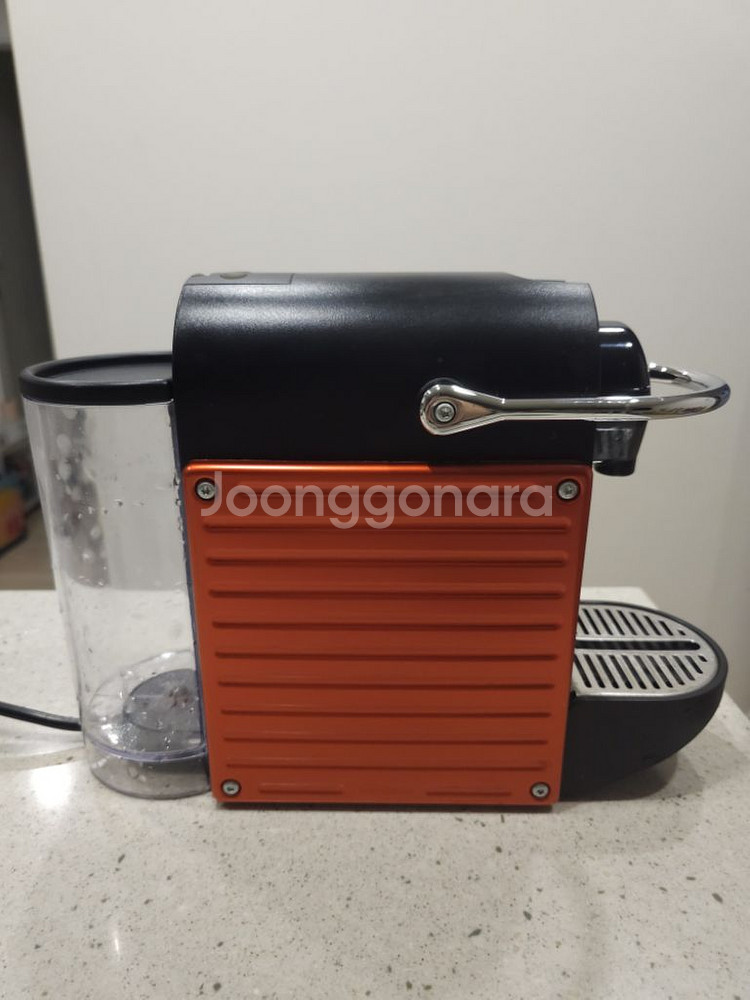 네스프레소 픽시(C60)--1