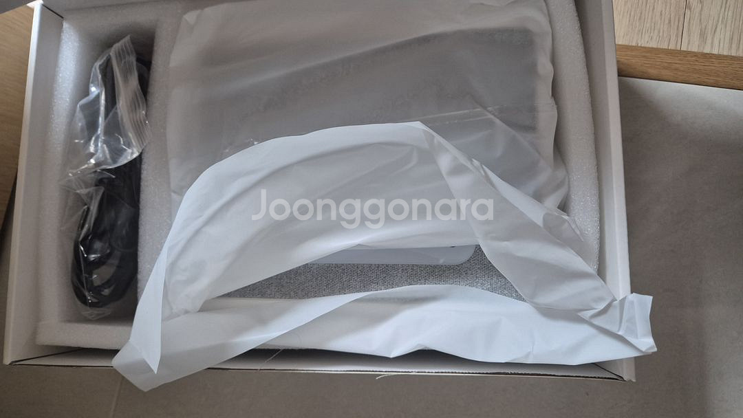 LT2 4K 빔 프로젝터 (개봉 후 1회 사용)--0