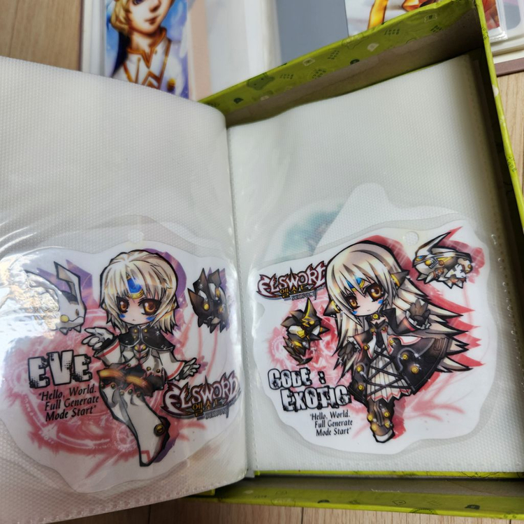 서울코믹월드 서코에서 구매한 굿즈 콜렉트북 일괄 판매 이미지