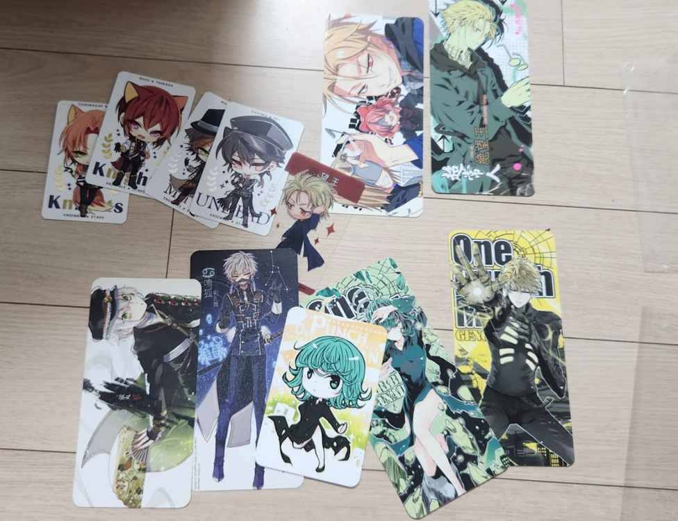 서울코믹월드 서코에서 구매한 굿즈 콜렉트북 일괄 판매 이미지