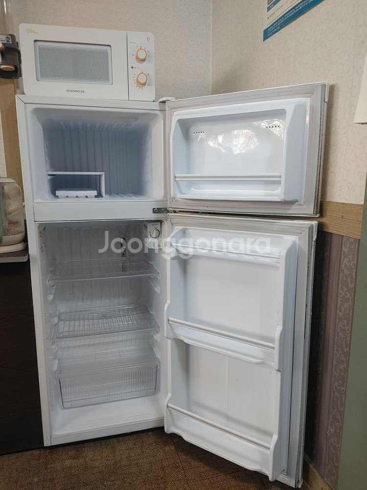 대우 중형 냉장고 145L--1