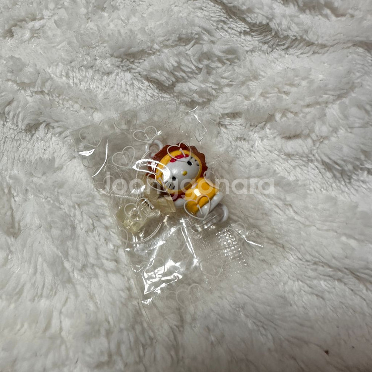 (고전) 키티 사자탈 미니 피규어--1