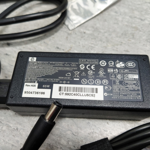 HP 노츠북 충전기 65w(신품) 택배비 포함