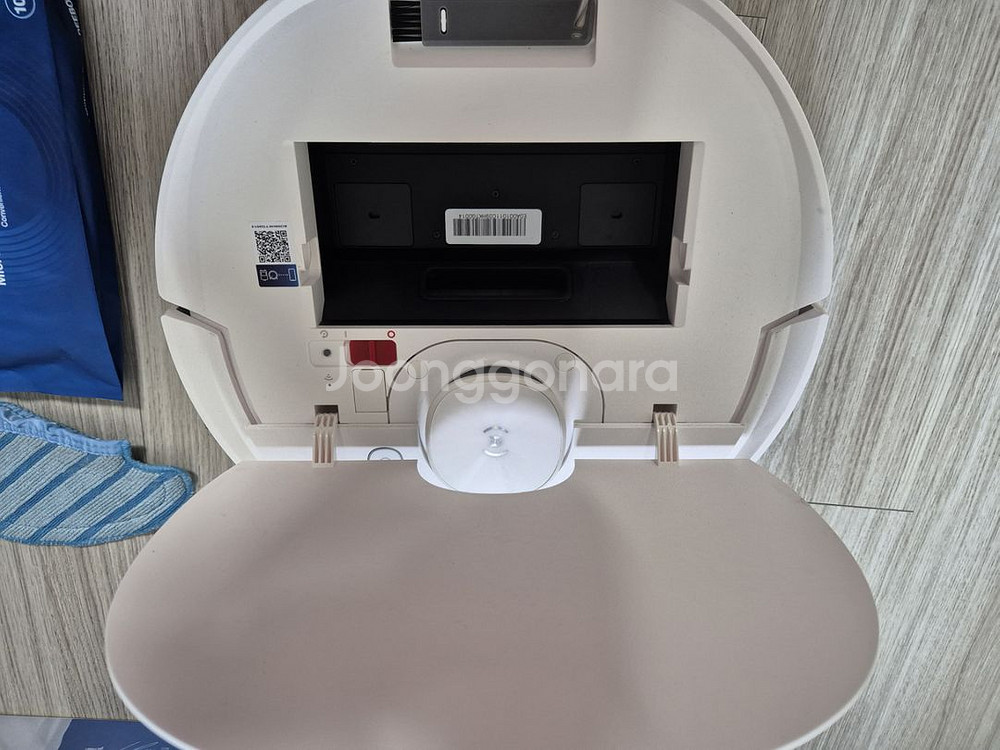 DEEBOT N8 PRO 로봇청소기 팝니다--9