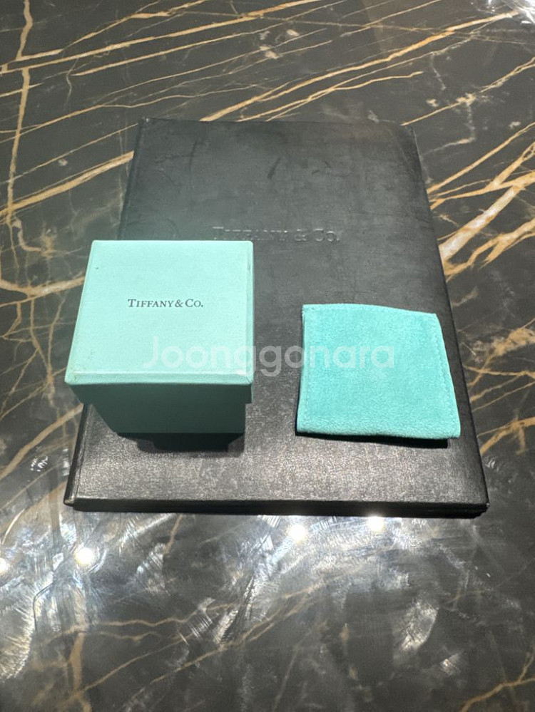 티파니앤코 0.43ct 다이아 반지--7