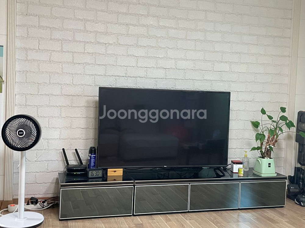 LG 55인치 울트라 HD 스마트 TV--2
