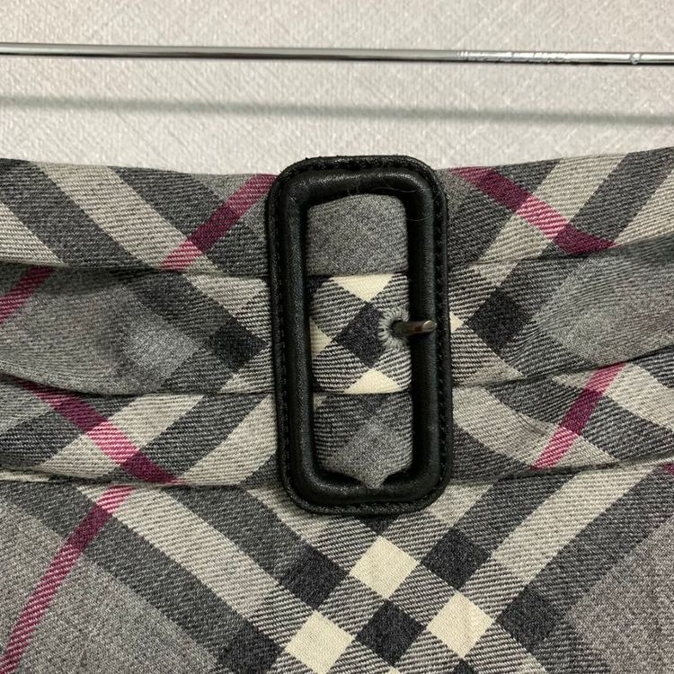 버버리(BURBERRY) 노바체크 벨트 플리츠 미디 스--2