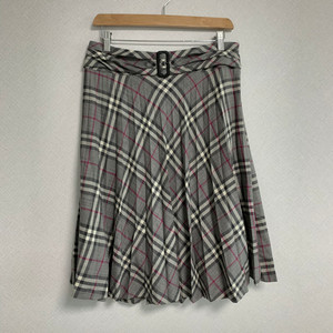 버버리(BURBERRY) 노바체크 벨트 플리츠 미디 스