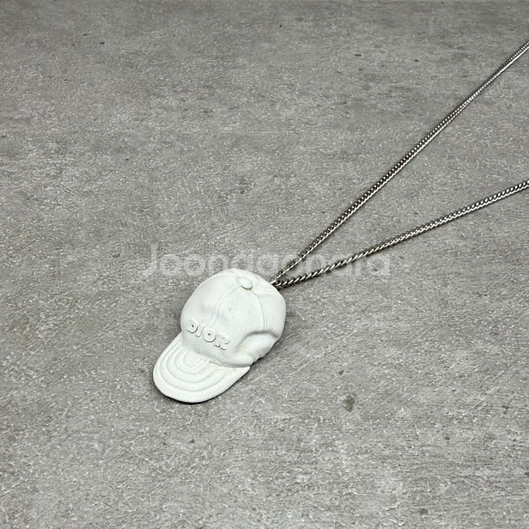 [정품]디올 다니엘 야삼 콜라보 볼캡 목걸이--0