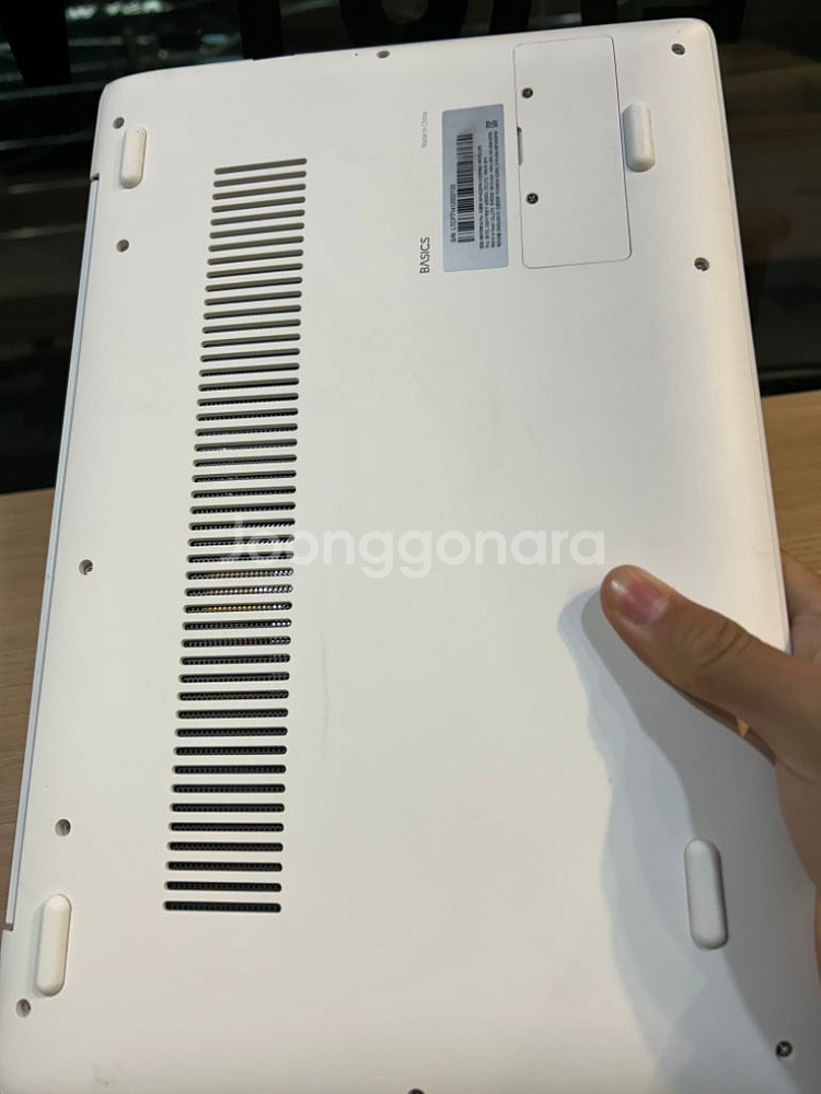 충전기 없는 베이직스 노트북팝니다--2
