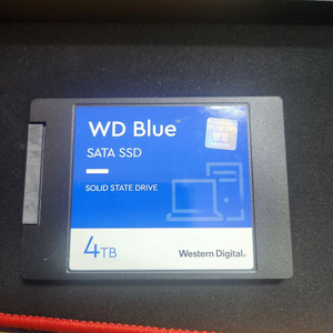 컨디션 좋은 WD 4테라 SSD 팝니다 (총2개)
