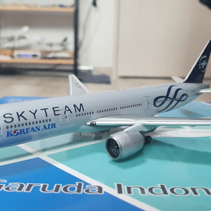 Korean Airlines B777-200 1:400