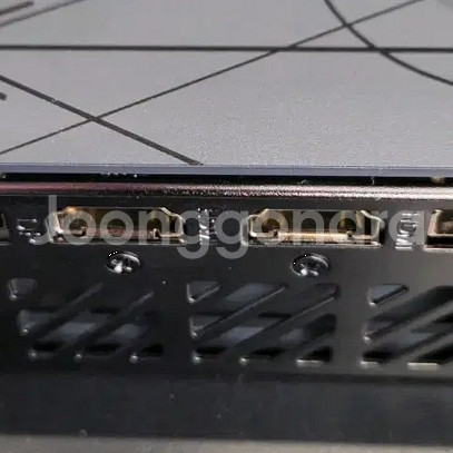 기가바이트 RTX4060 8G 3팬 상태좋음--2