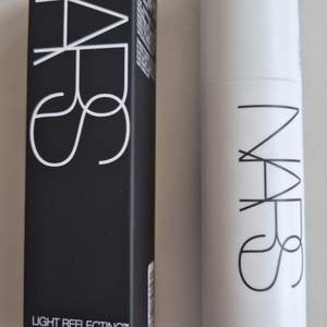 나스 라이트 리플렉팅 톤업 베일 30ml