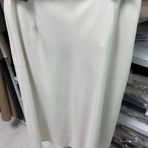 시에sie 르알리나 타이 스커트 크림 스탠다드m 새상품
