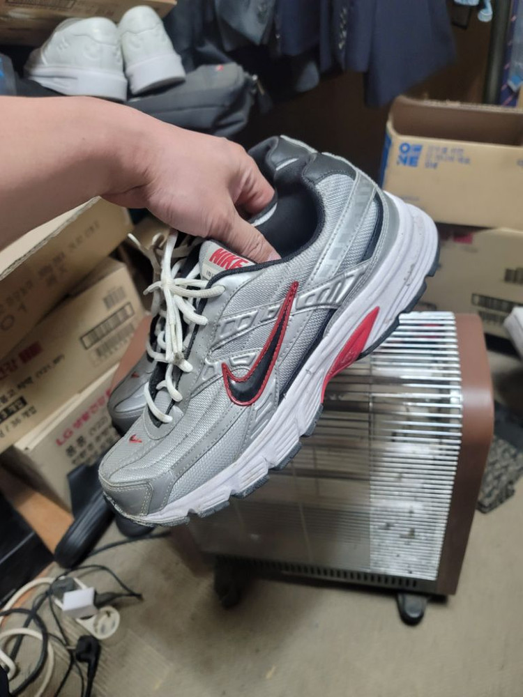 나이키 런닝화 270--4