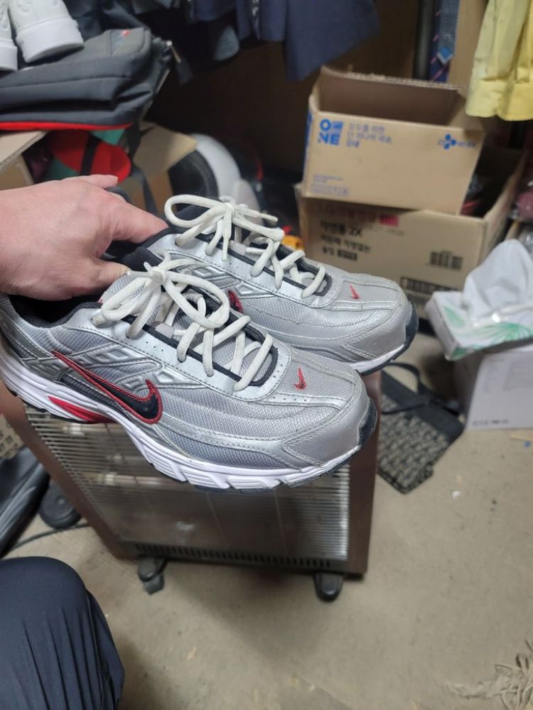 나이키 런닝화 270--7