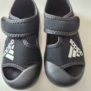 아디다스키즈 샌들150