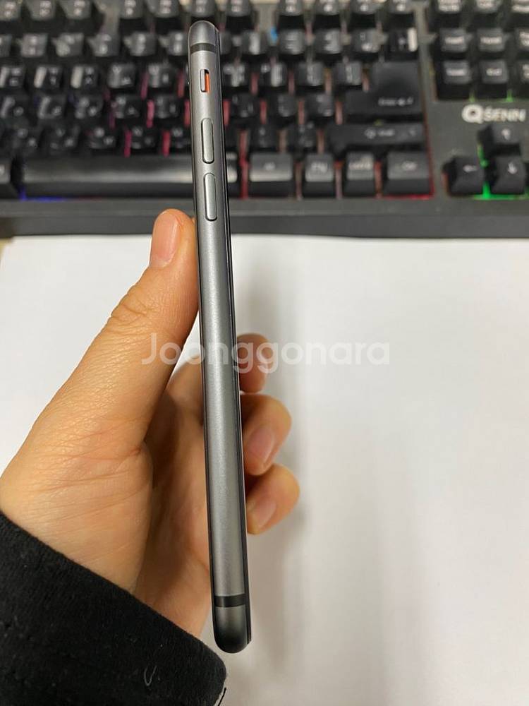 아이폰8 스그 특SSS급 256GB 선물용 배터리100--4